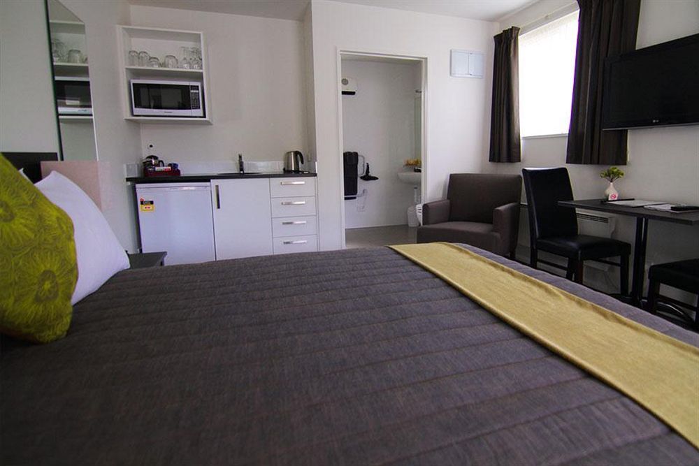Airport Palms Motel ไครสต์เชิร์ช ภายนอก รูปภาพ