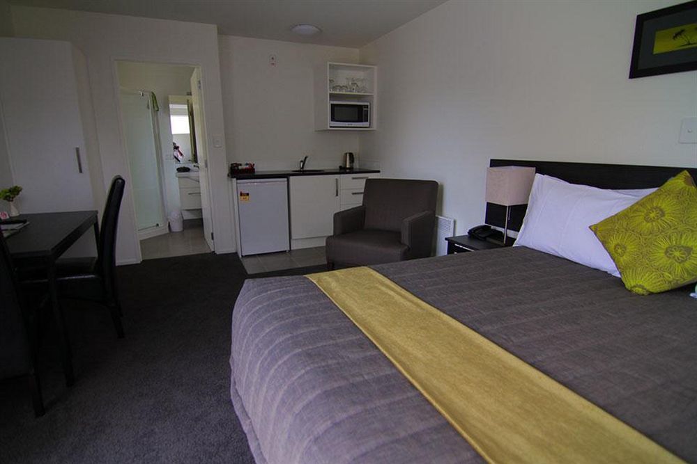 Airport Palms Motel ไครสต์เชิร์ช ภายนอก รูปภาพ